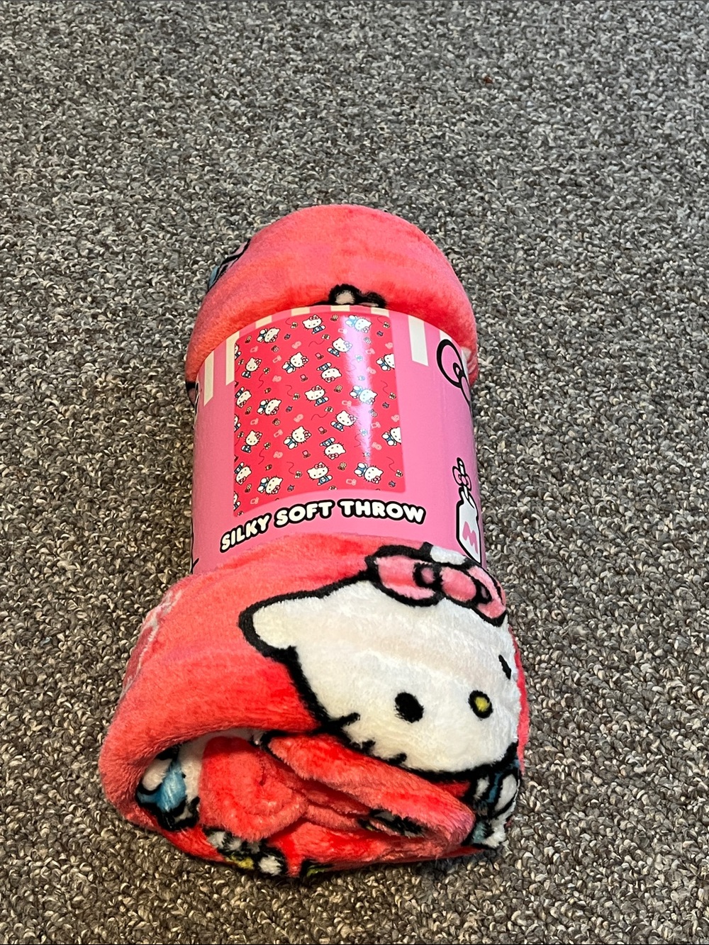 Hello Kitty throw
